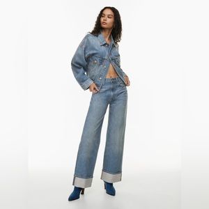 Denim Forum
The '90s Hi-Rise Loose Cuff Jean